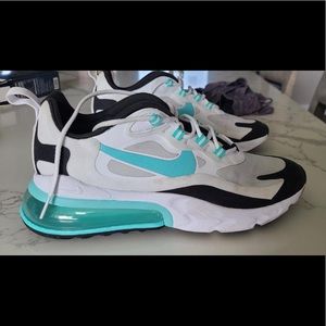 Nike Air Max 270 React Shoes Size 9.5
